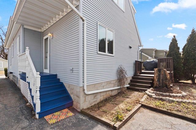 1525 N CLARK STREET, Appleton, WI 54911