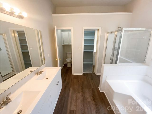 2326 Linda Lou Court, Charlotte, NC 28213