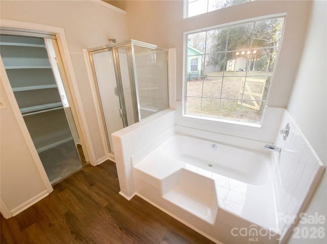 2326 Linda Lou Court, Charlotte, NC 28213