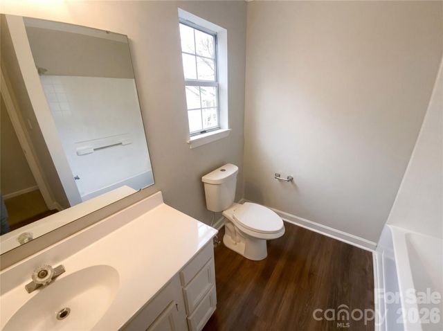 2326 Linda Lou Court, Charlotte, NC 28213