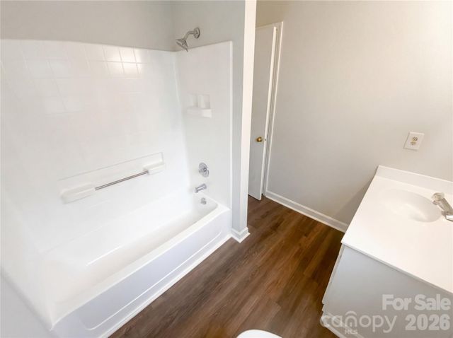 2326 Linda Lou Court, Charlotte, NC 28213