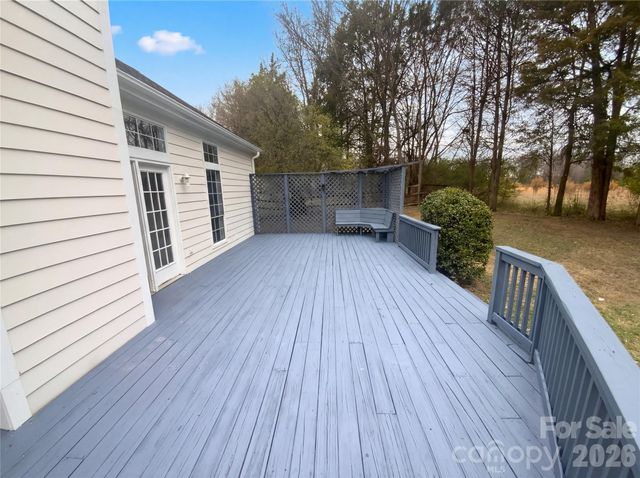 2326 Linda Lou Court, Charlotte, NC 28213