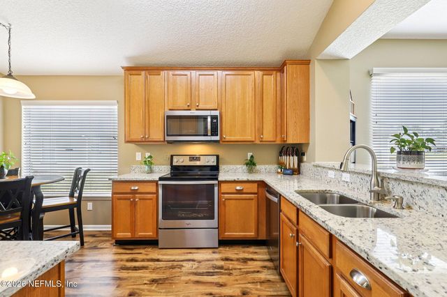 1880 COPPER STONE Drive B, Fleming Island, FL 32003