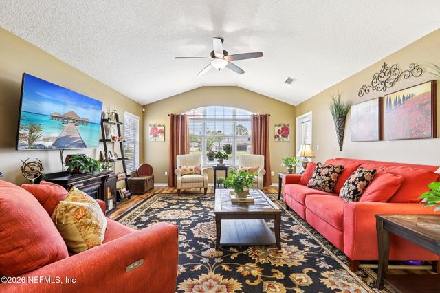 1880 COPPER STONE Drive B, Fleming Island, FL 32003