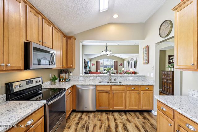 1880 COPPER STONE Drive B, Fleming Island, FL 32003