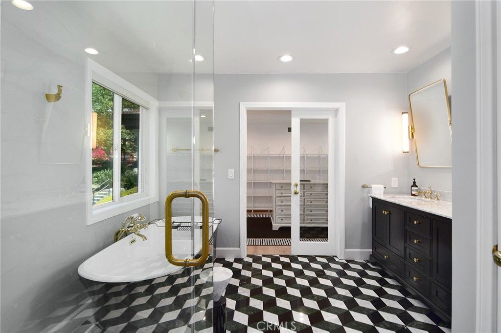 Image 22 of property listing at 130 Dapplegray Road, Bell Canyon, CA 91307