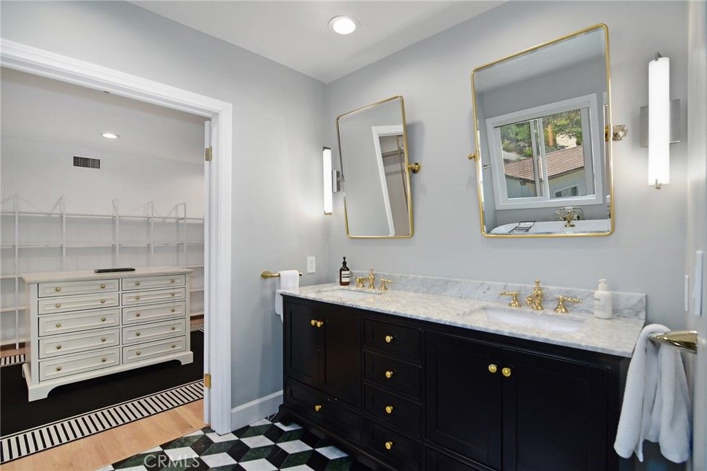 Image 24 of property listing at 130 Dapplegray Road, Bell Canyon, CA 91307