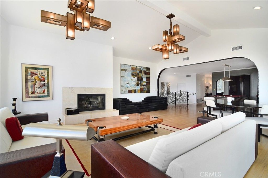 Image 3 of property listing at 130 Dapplegray Road, Bell Canyon, CA 91307