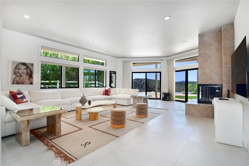 Image 31 of property listing at 130 Dapplegray Road, Bell Canyon, CA 91307