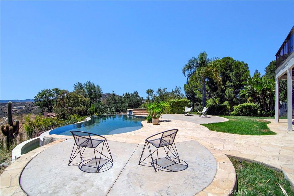 Image 39 of property listing at 130 Dapplegray Road, Bell Canyon, CA 91307