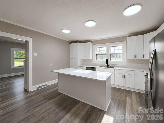 113 Mountain View Street, Morganton, NC 28655