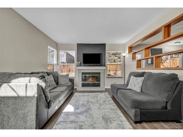 581 Longfellow Ln, Highlands Ranch, CO 80126
