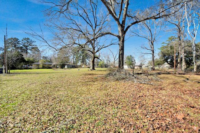 811 Clay Street, Cleveland, TX 77327