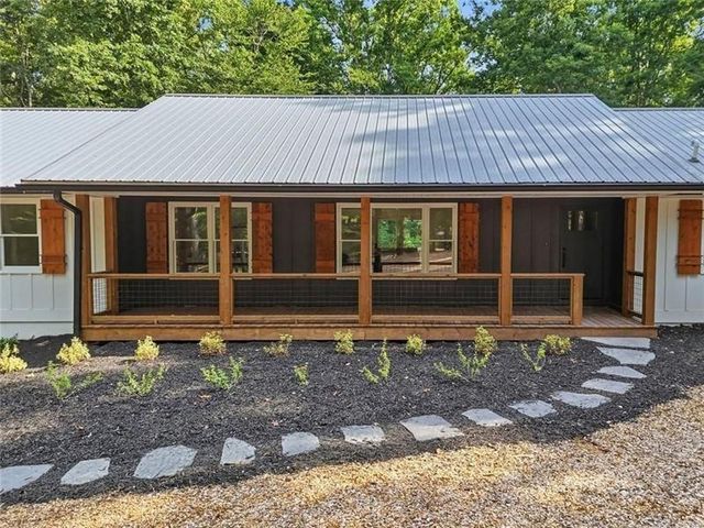627 Ammons Drive, Waleska, GA 30183