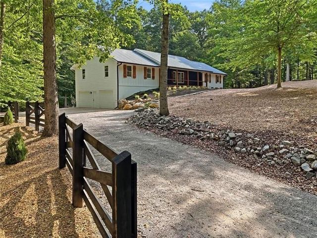 627 Ammons Drive, Waleska, GA 30183