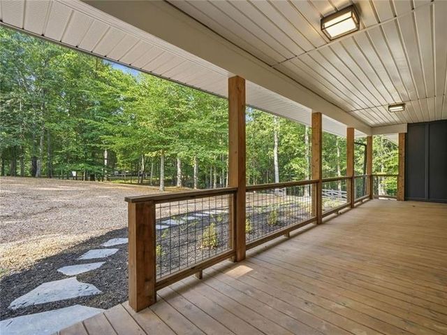 627 Ammons Drive, Waleska, GA 30183