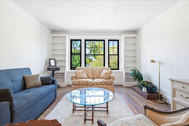 109-14 Ascan Avenue 2P, Forest Hills, NY 11375