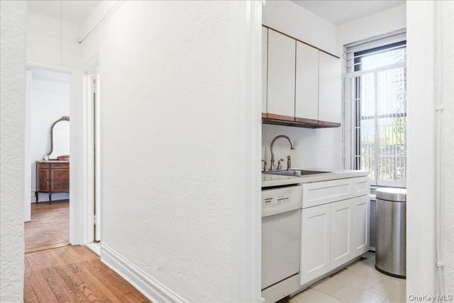 109-14 Ascan Avenue 2P, Forest Hills, NY 11375