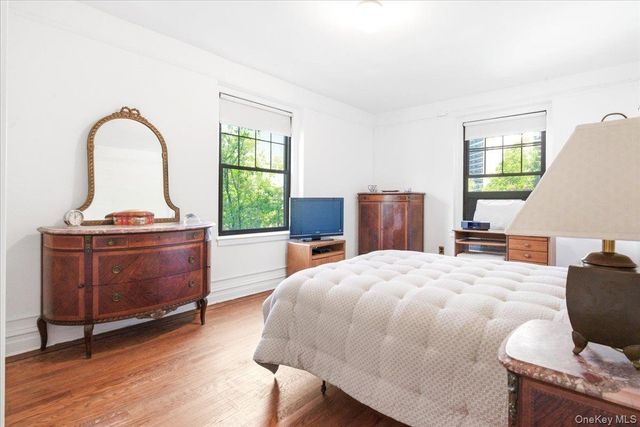 109-14 Ascan Avenue 2P, Forest Hills, NY 11375
