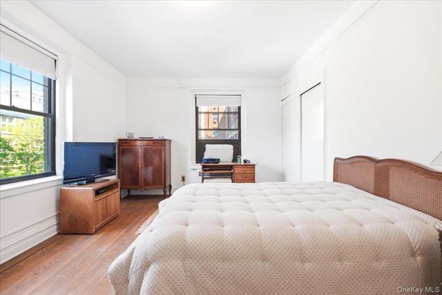 109-14 Ascan Avenue 2P, Forest Hills, NY 11375