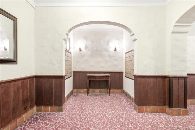 109-14 Ascan Avenue 2P, Forest Hills, NY 11375