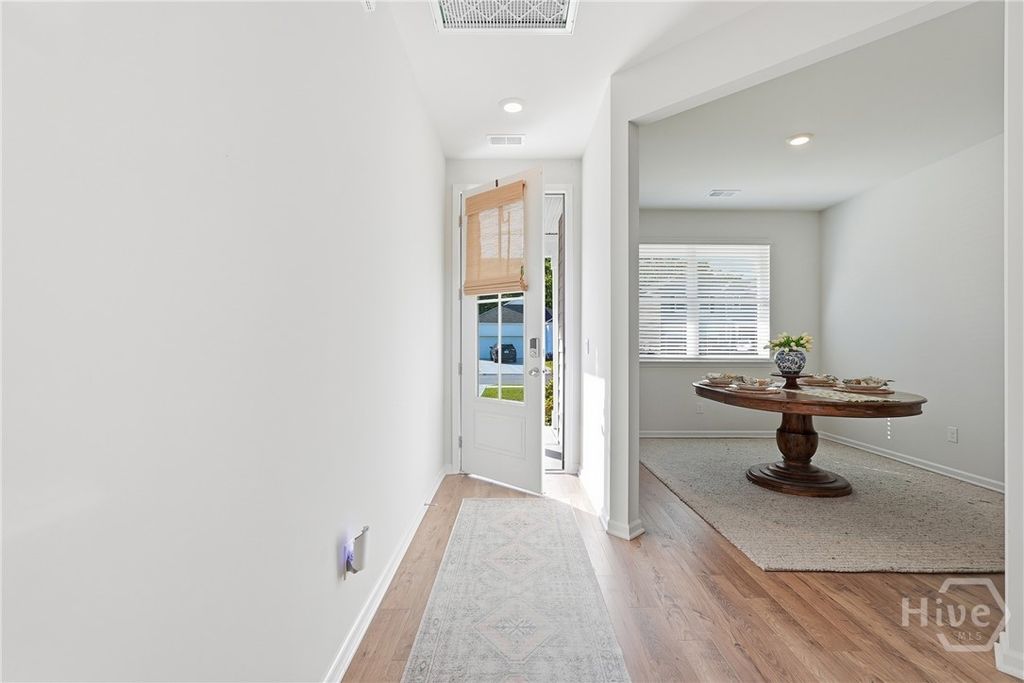 Image 5 of property listing at 235 Coby Lane, Richmond Hill, GA 31324