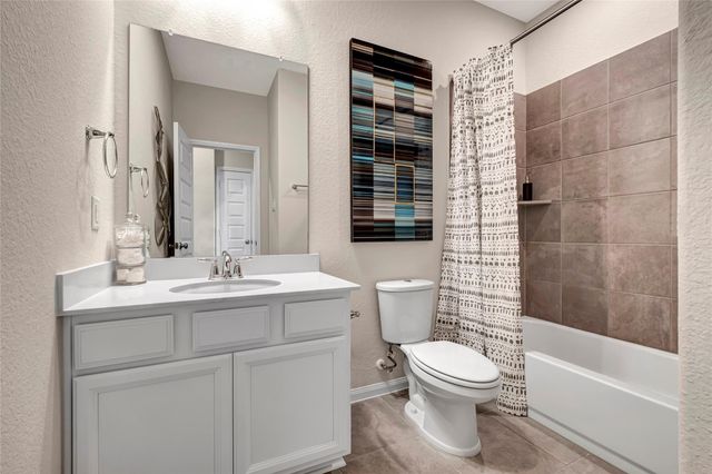 6634 Lahna Oak, Conroe, TX 77304