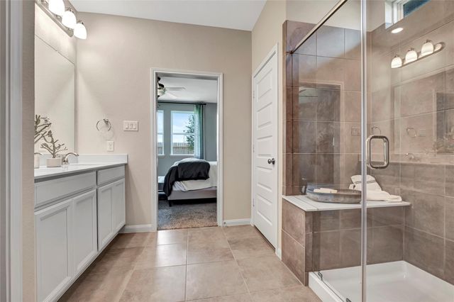 6634 Lahna Oak, Conroe, TX 77304