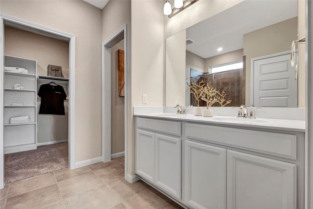 6634 Lahna Oak, Conroe, TX 77304