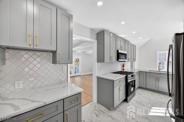 101 Ravine Drive, Matawan, NJ 07747