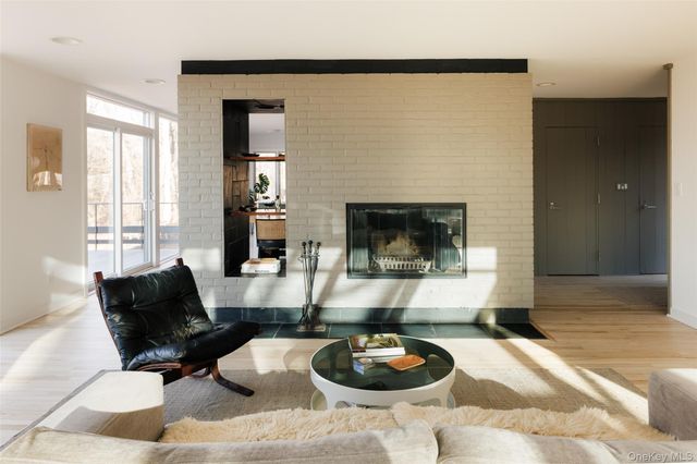 110 Old Albany Post Road, Rhinebeck, NY 12572