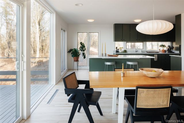 110 Old Albany Post Road, Rhinebeck, NY 12572