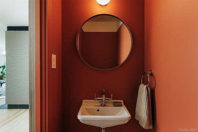 110 Old Albany Post Road, Rhinebeck, NY 12572