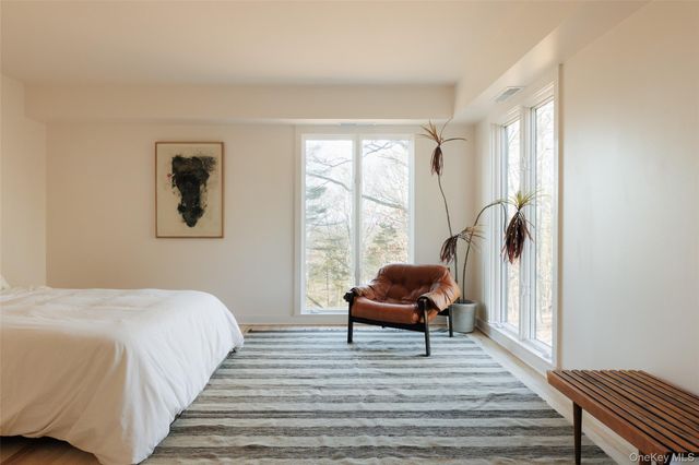 110 Old Albany Post Road, Rhinebeck, NY 12572