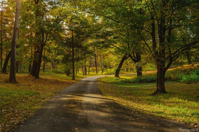 110 Old Albany Post Road, Rhinebeck, NY 12572