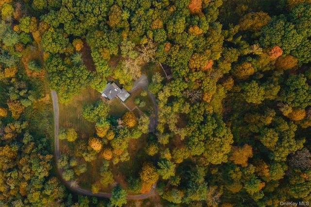 110 Old Albany Post Road, Rhinebeck, NY 12572