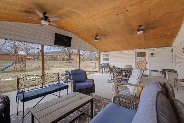 202 Rising Sun Ln, Old Hickory, TN 37138