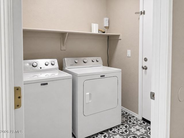 2568 W BISBEE Way, Phoenix, AZ 85086