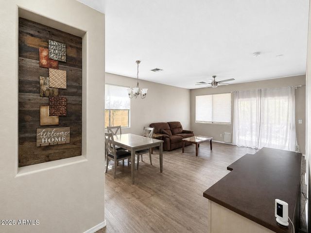 2568 W BISBEE Way, Phoenix, AZ 85086