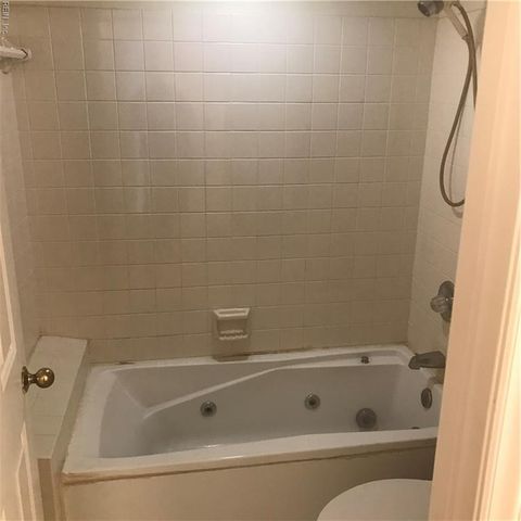 7501 River Rd Apt 2C, Newport News, VA 23607