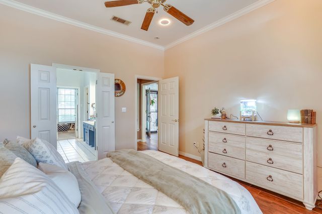 718 W Couts Street, Weatherford, TX 76086