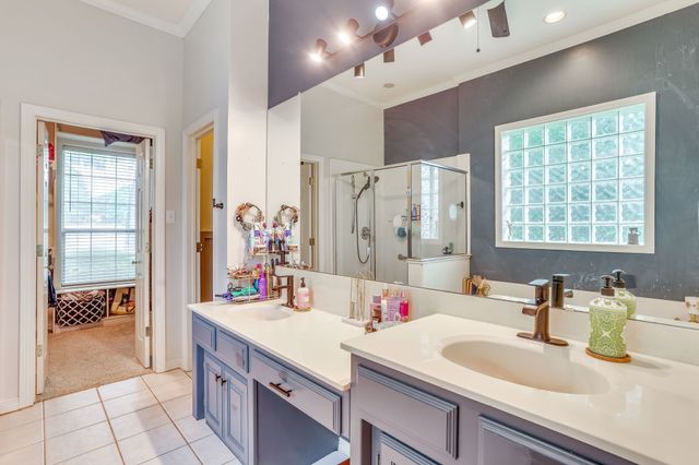 718 W Couts Street, Weatherford, TX 76086