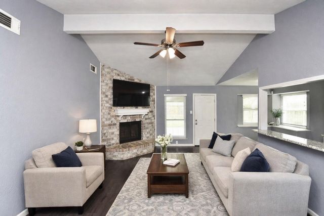 1310 Barrowgate Drive, Sugar Land, TX 77498