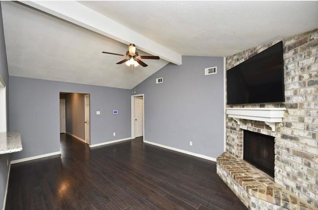 1310 Barrowgate Drive, Sugar Land, TX 77498