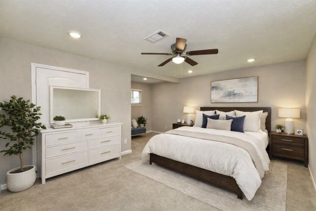 1310 Barrowgate Drive, Sugar Land, TX 77498