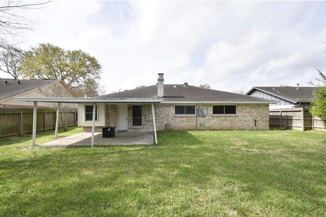 1310 Barrowgate Drive, Sugar Land, TX 77498