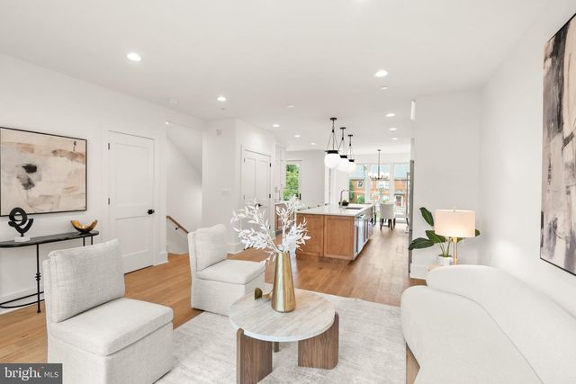 633 N MONROE ST, Arlington, VA 22201