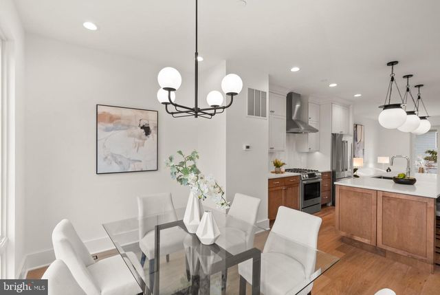633 N MONROE ST, Arlington, VA 22201
