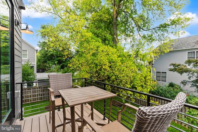 633 N MONROE ST, Arlington, VA 22201