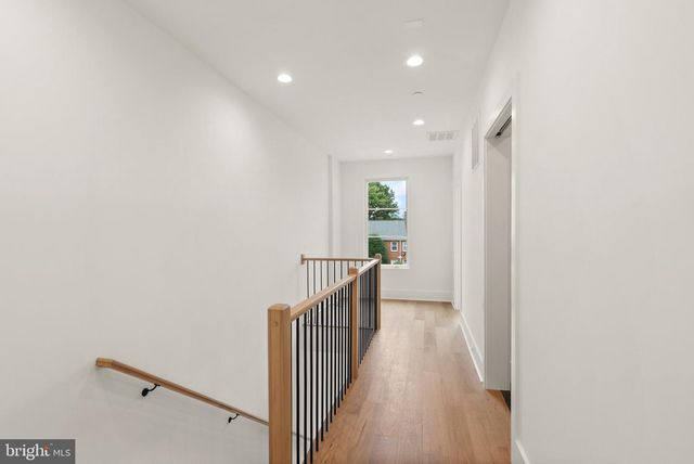 633 N MONROE ST, Arlington, VA 22201